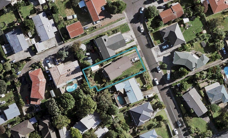 8 Brouder Place, Hillpark, Auckland - Carousel 1