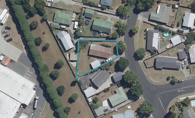 89 Oakfield Crescent, Pukete, Hamilton - Carousel 1