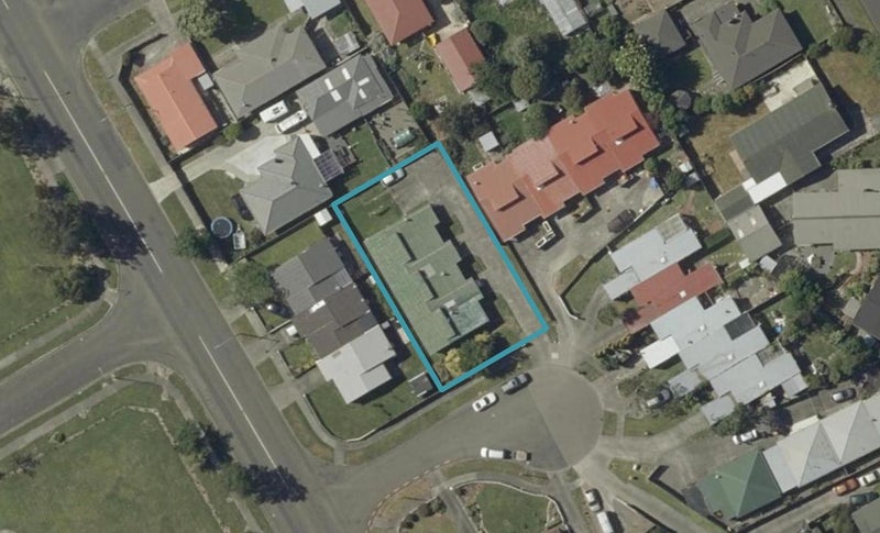 3 Westmere Place, Takaro, Palmerston North - Carousel 1