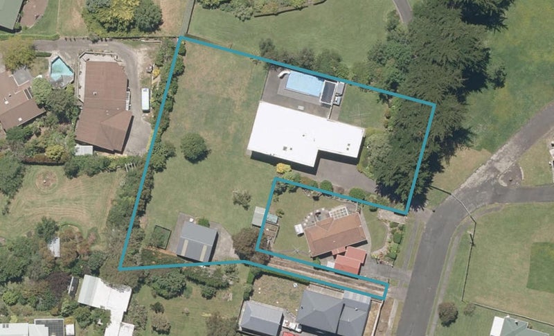 16 Bastia Avenue, Bastia Hill, Whanganui - Carousel 1