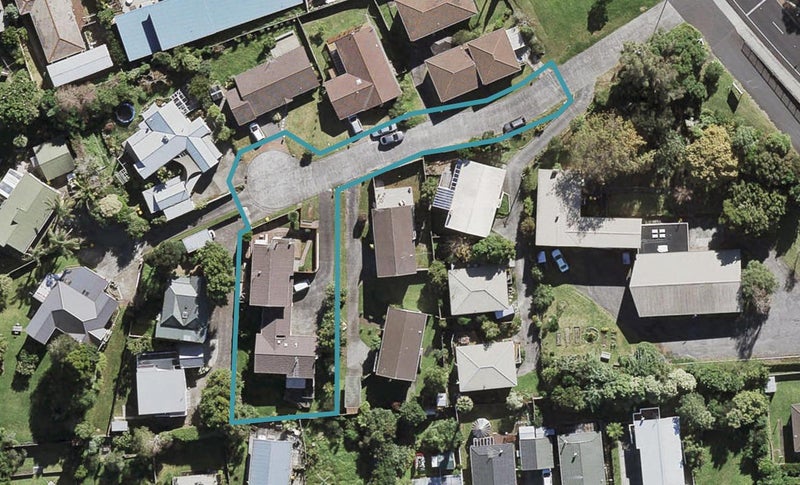 2/6 Clare Place, Glenfield, Auckland - Carousel 1