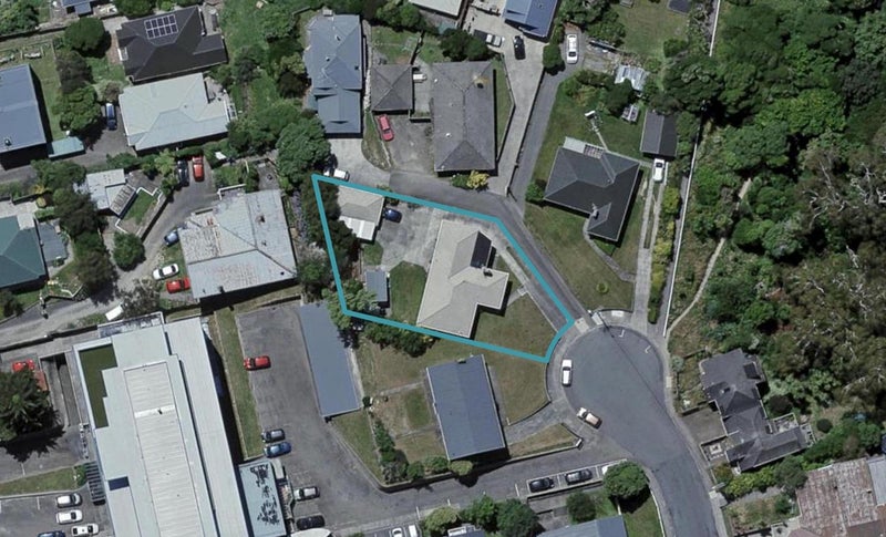 11 Paeroa Street, Newtown, Wellington - Carousel 1