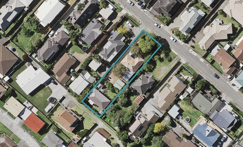 2/17 Stratford Avenue, Milford, Auckland - Carousel 1