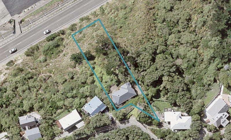 11 Nikau Road, Point Howard, Lower Hutt - Carousel 1
