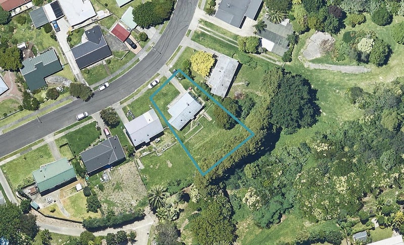 47 Dingadee Street, Welcome Bay, Tauranga - Carousel 1