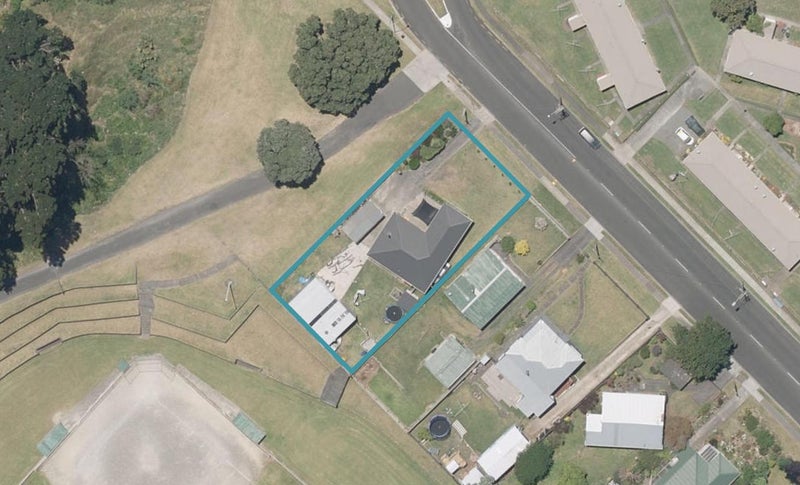 27 Puriri Street, Gonville, Whanganui - Carousel 1