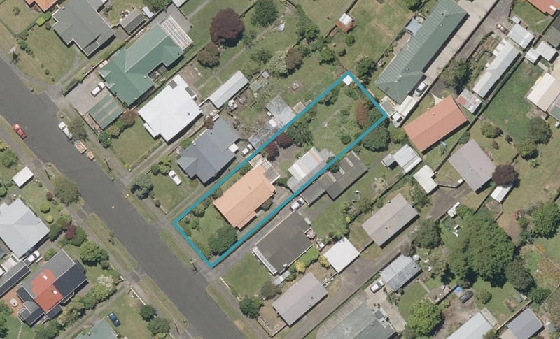 11 Jellicoe Street, Whanganui East, Whanganui - Carousel 1