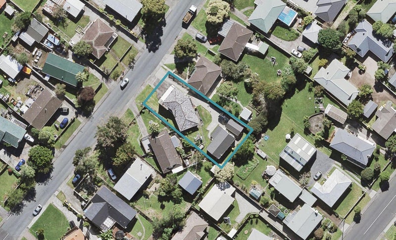 94 Farquhar Road, Glendene, Auckland - Carousel 1