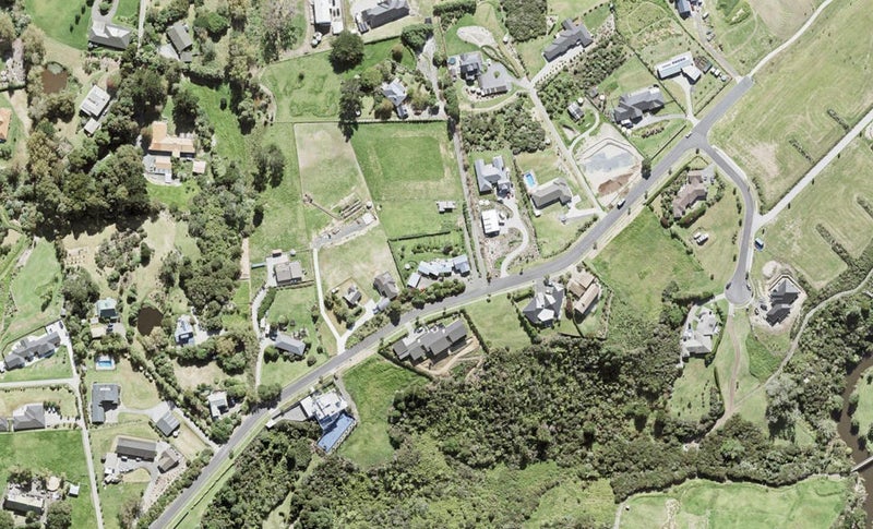 42 Roberts Road, Matakatia, Whangaparaoa - Carousel 1