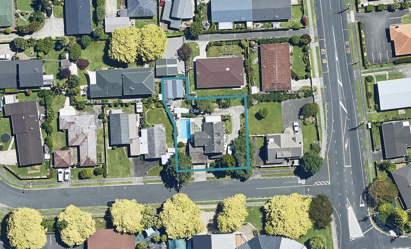 9 Lydbrook Place, Otumoetai, Tauranga - Carousel 1
