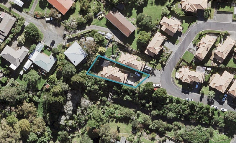 21 Stolford Crescent, New Lynn, Auckland - Carousel 1
