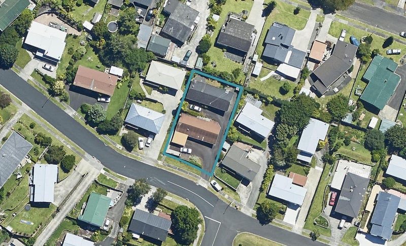 1/11 Chester Street, Judea, Tauranga - Carousel 1