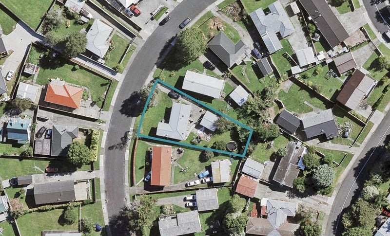 10 Winiata Terrace, Papakura, Papakura - Carousel 1