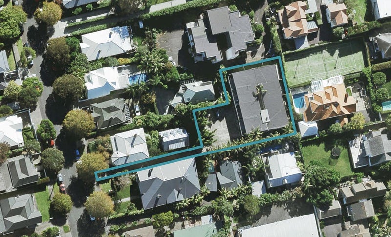 11/11 Sentinel Road, Herne Bay, Auckland - Carousel 1