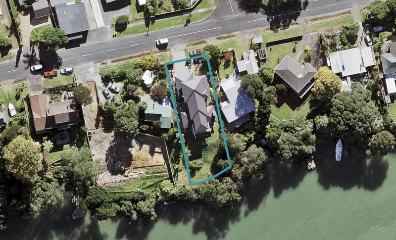 69 Ferry Parade, Herald Island, Auckland - Carousel 1