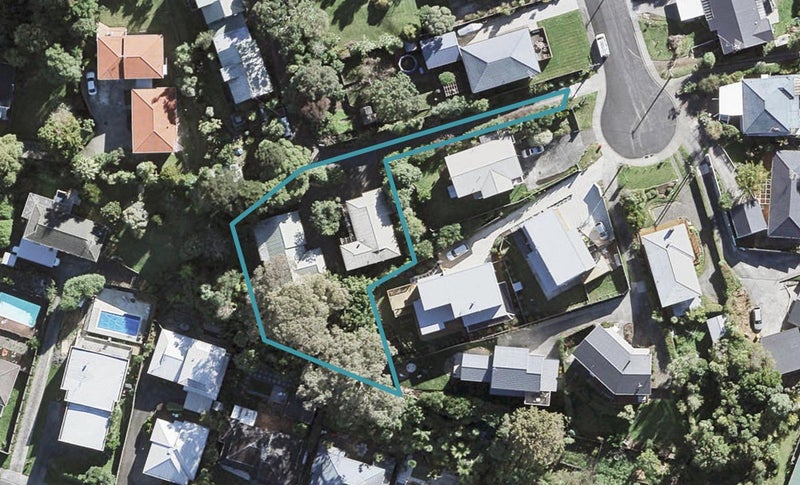2/13 Limmer Place, Browns Bay, Auckland - Carousel 1