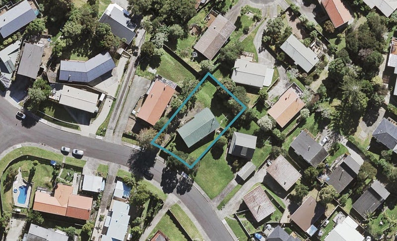 5 Anne McLean Drive, Bayview, Auckland - Carousel 1