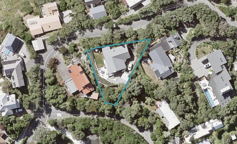 2 Nikau Road, Point Howard, Lower Hutt - Carousel 1