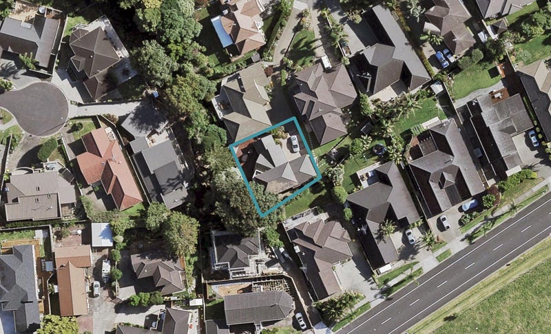 39 Byblos Place, The Gardens, Auckland - Carousel 1