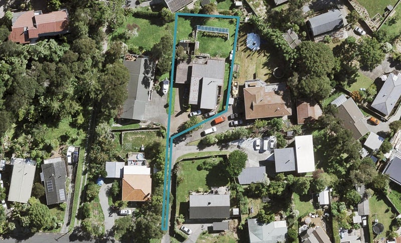 187 Godley Road, Titirangi, Auckland - Carousel 1