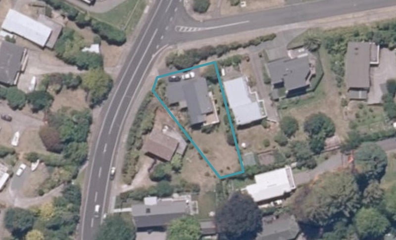 2 Te Kopua Street, Acacia Bay, Taupo - Carousel 1