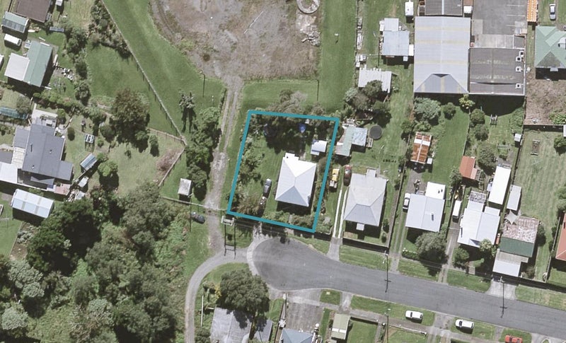 14 Harbour Street, Moturoa, New Plymouth - Carousel 1