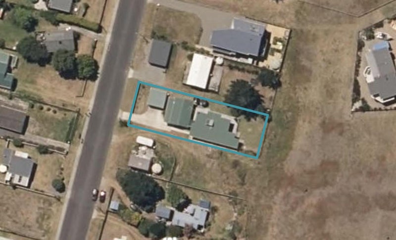 84 Kahukura Avenue, Waitarere Beach, Levin - Carousel 1