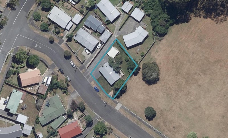 12 Chelmsford Street, Silverdale, Hamilton - Carousel 1