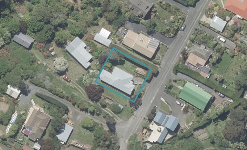 18 Finch Street, Saint Leonards, Dunedin - Carousel 1
