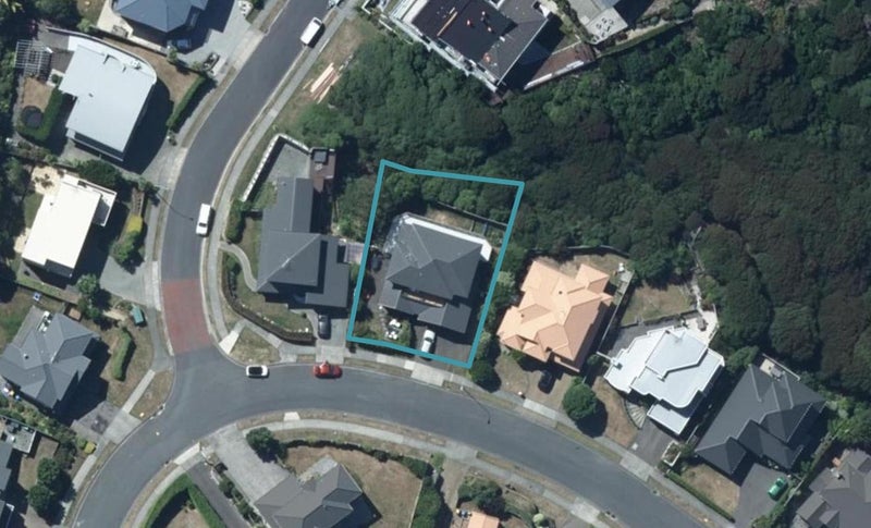 15 Pendennis Point, Camborne, Porirua - Carousel 1