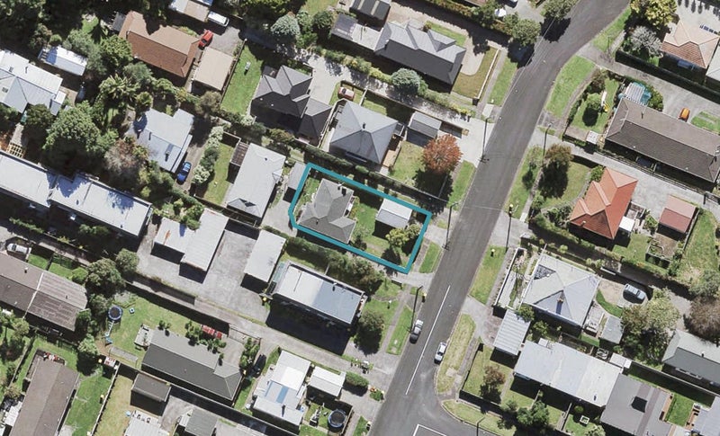128 Lynwood Road, New Lynn, Auckland - Carousel 1