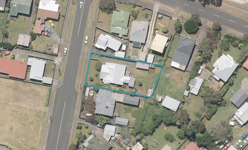 5 Cambridge Street, Gonville, Whanganui - Carousel 1