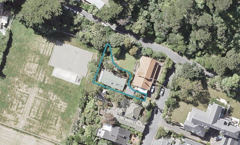 9A Tui Road, Days Bay, Lower Hutt - Carousel 1