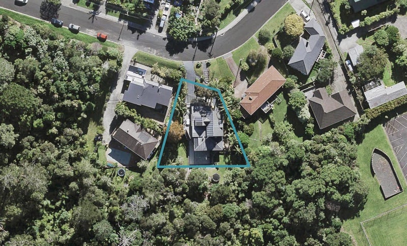 10 Radiata Lane, Chatswood, Auckland - Carousel 1