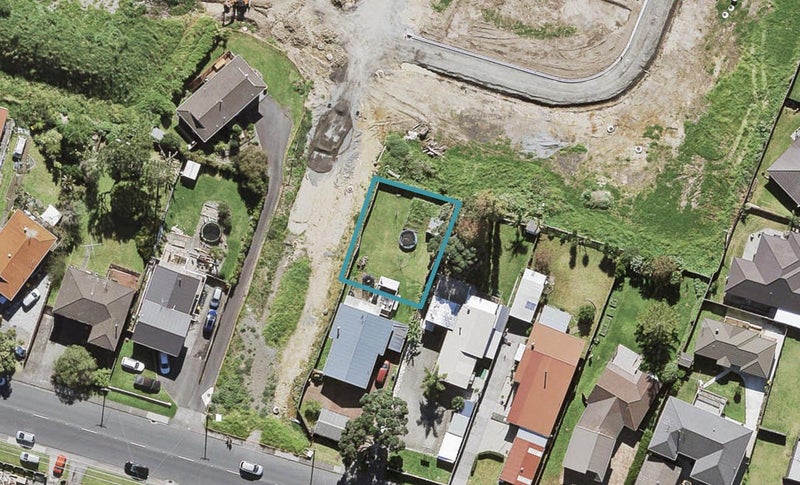 1A Lawson Creek Street, Massey, Auckland - Carousel 1