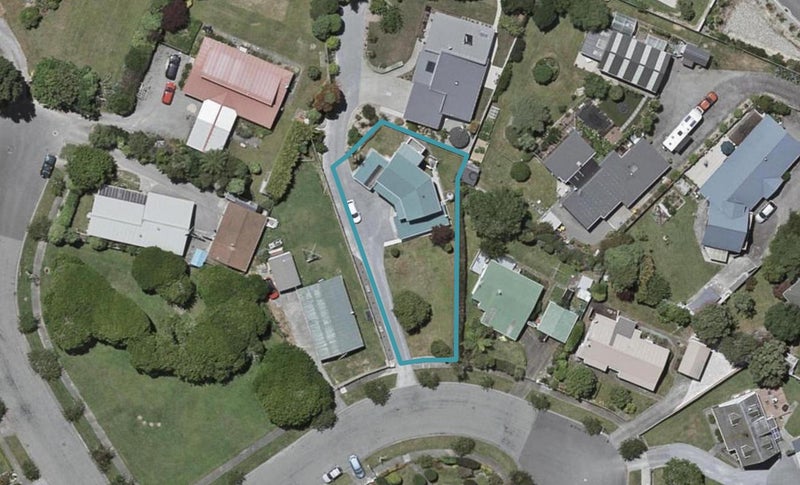 2B Aratika Crescent, Otaki - Carousel 1