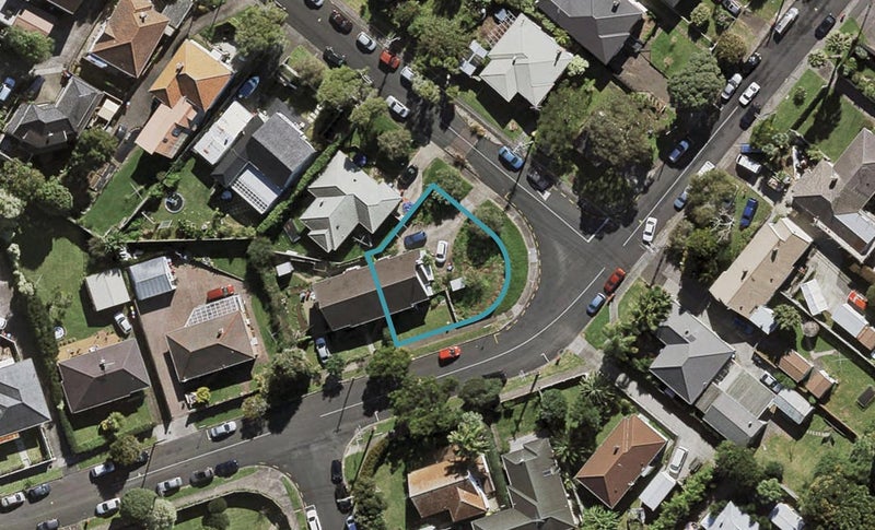 11 Konini Road, Greenlane, Auckland - Carousel 1