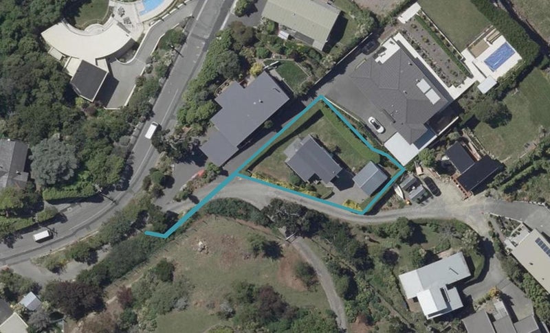 5 Crest Lane, Redcliffs, Christchurch - Carousel 1