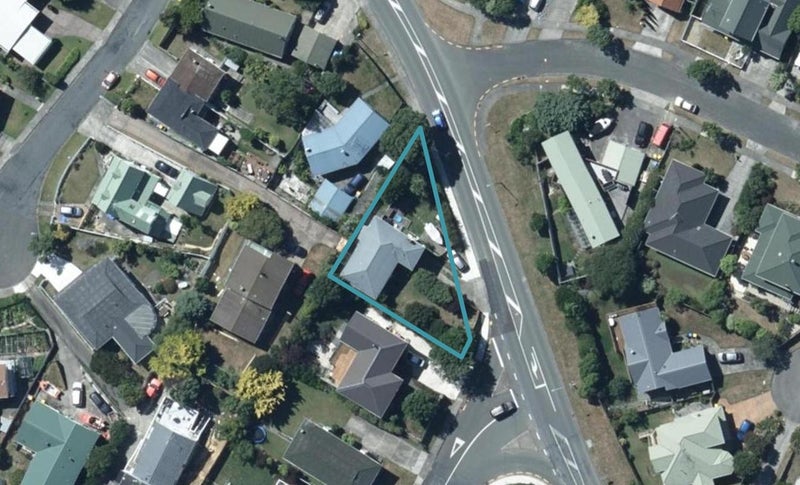 2 Pope Street, Camborne, Porirua - Carousel 1
