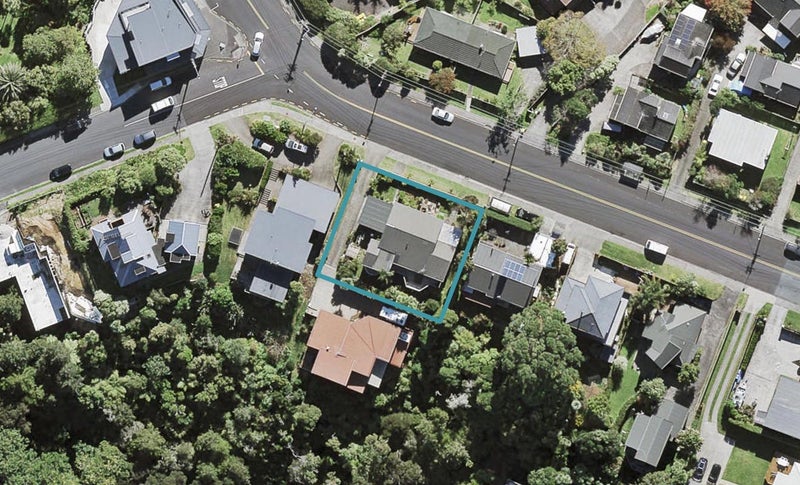 64 Rangatira Road, Beach Haven, Auckland - Carousel 1
