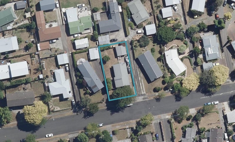 62 Pohutukawa Drive, Pukete, Hamilton - Carousel 1