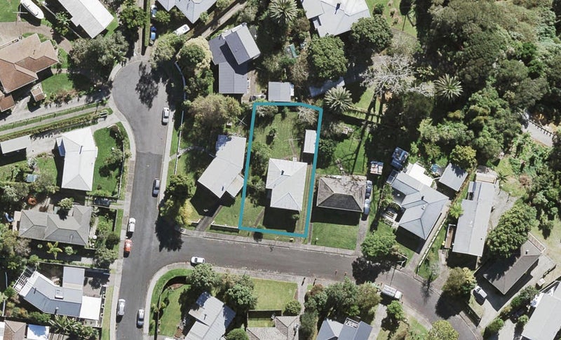37 Crocombe Crescent, Beach Haven, Auckland - Carousel 1