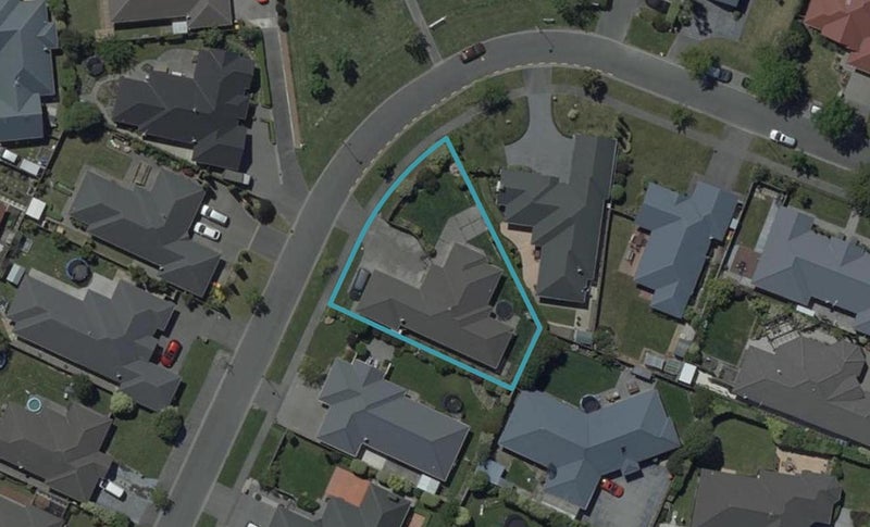 49 Kinsella Crescent, Aidanfield, Christchurch - Carousel 1