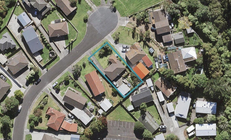 17 Penfold Place, Henderson, Auckland - Carousel 1