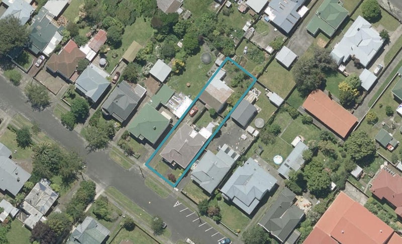 14 Gloucester Street, Whanganui, Whanganui - Carousel 1
