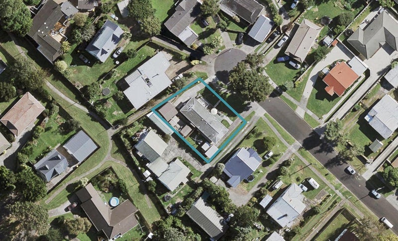 2/30 Waiari Road, Conifer Grove, Takanini - Carousel 1