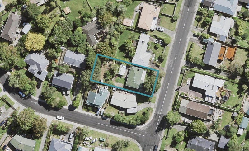 9 Kashmir Road, Glen Eden, Auckland - Carousel 1