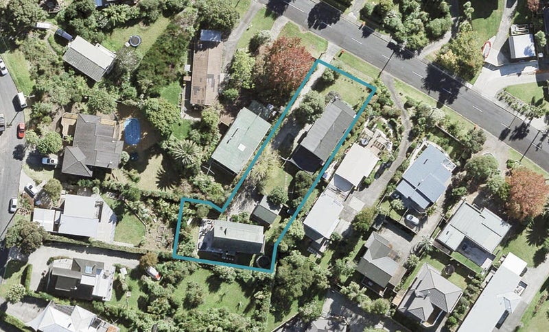 2/5 Marina Road, Torbay, Auckland - Carousel 1