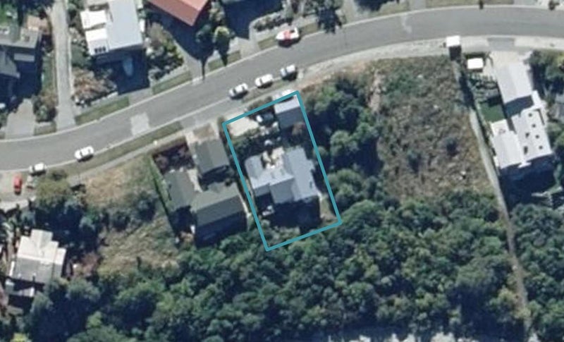 68 Cedar Drive, Kelvin Heights, Queenstown - Carousel 1