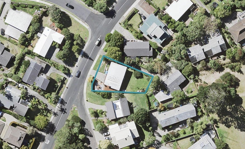 42 Saddleback Rise, Murrays Bay, Auckland - Carousel 1